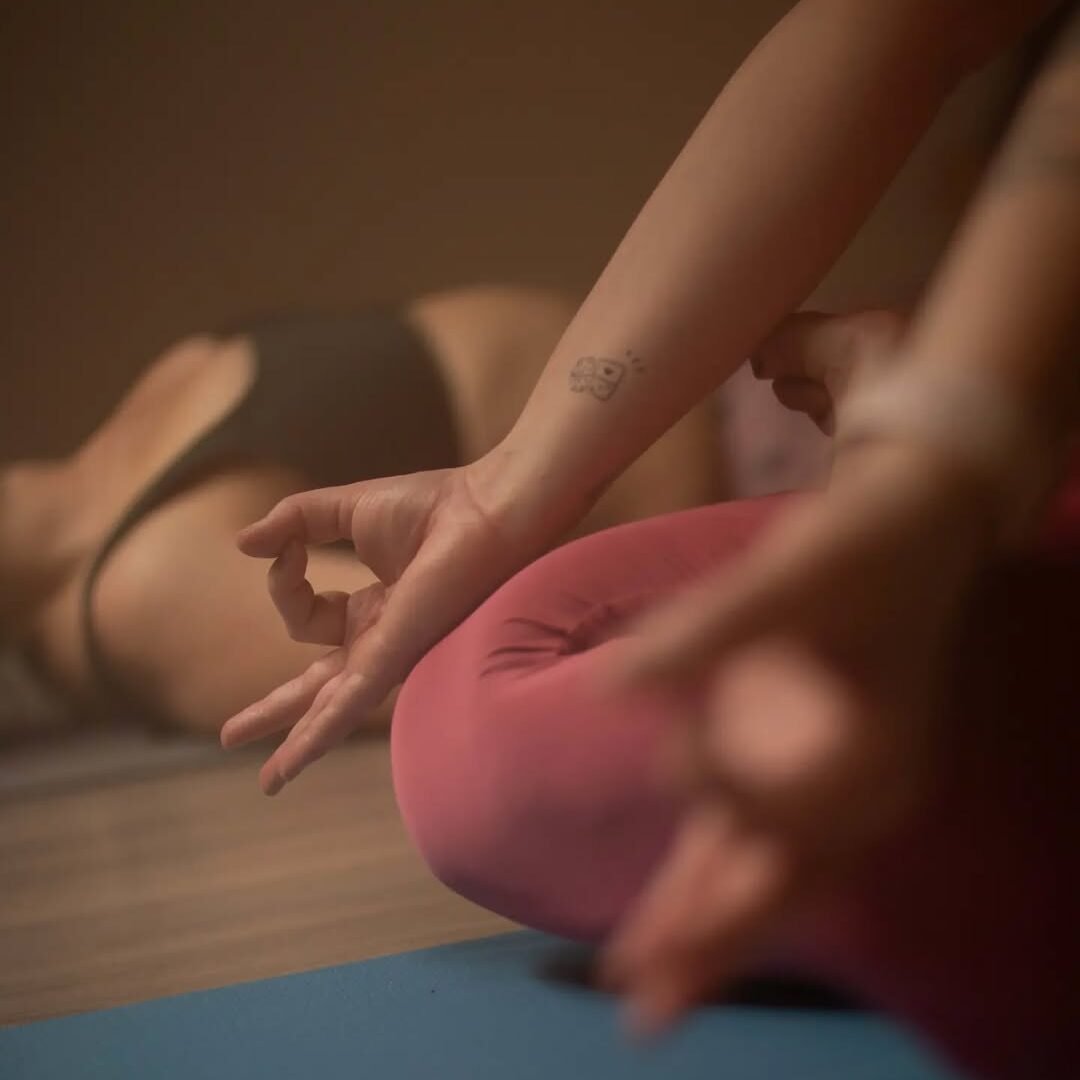 livia-varella-yoga-porto-alegre-ashtanga